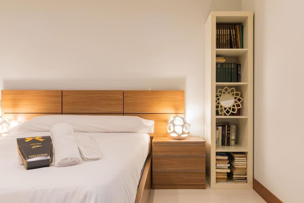 Indautxu Flat Next Stop Bilbao Bagian luar foto