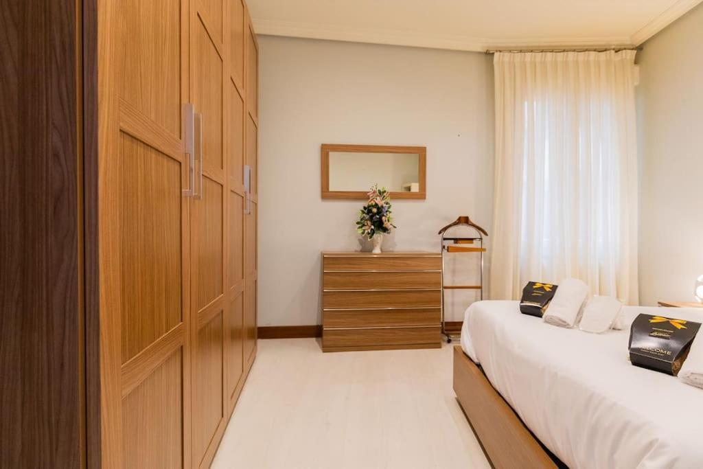 Indautxu Flat Next Stop Bilbao Bagian luar foto