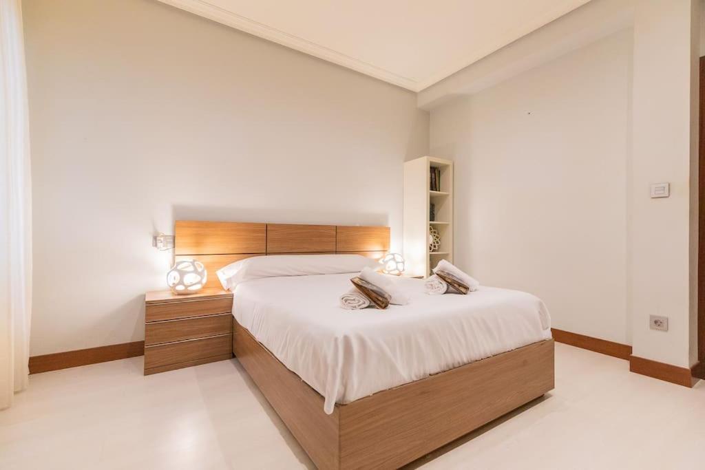Indautxu Flat Next Stop Bilbao Bagian luar foto