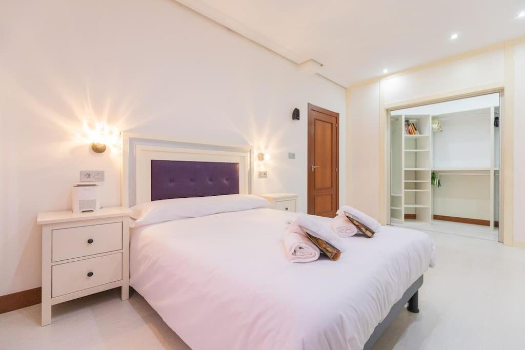 Indautxu Flat Next Stop Bilbao Bagian luar foto